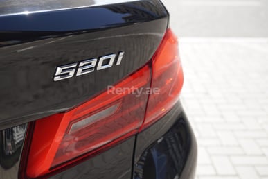 Black BMW 520I for rent in Abu-Dhabi 1