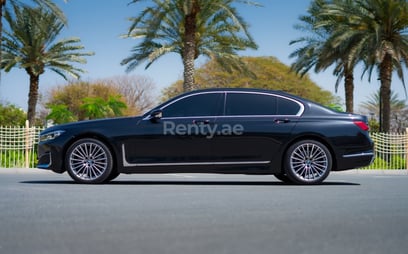 Black BMW 730Li for rent in Dubai 2
