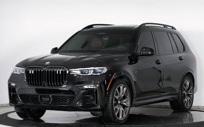 Schwarz BMW X7 zur Miete in Abu-Dhabi