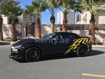 Black Ford Mustang V8 cabrio for rent in Dubai 3