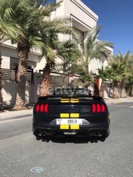 Black Ford Mustang V8 cabrio for rent in Dubai 4