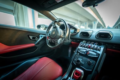 Black Lamborghini Huracan for rent in Abu-Dhabi 3