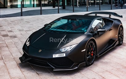 Black Lamborghini Huracan for rent in Abu-Dhabi