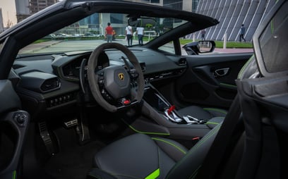 Black Lamborghini Evo Spyder for rent in Dubai 3