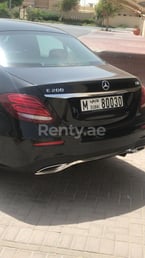 Black Mercedes E Class for rent in Abu-Dhabi 7