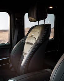 Negro Mercedes G63 AMG Black Edition en alquiler en Sharjah 2