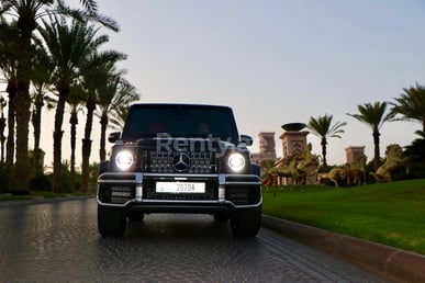 Black Mercedes G63 for rent in Dubai 2