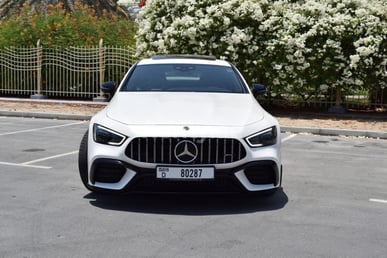 Weiß Mercedes GT 63 S 4MATIC zur Miete in Dubai 1