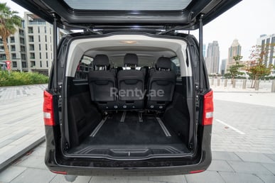 Black Mercedes V Class for rent in Abu-Dhabi 3