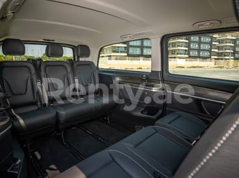 Black Mercedes V250 for rent in Dubai 4
