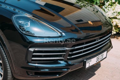 Black Porsche Cayenne for rent in Abu-Dhabi 0