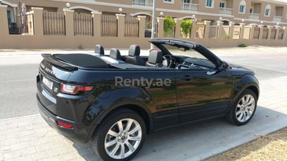 Черный Range Rover Evoque в аренду в Dubai 2