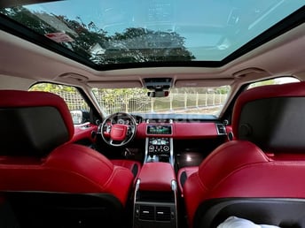 أسود Range Rover Sport Dynamic للإيجار في Dubai 5