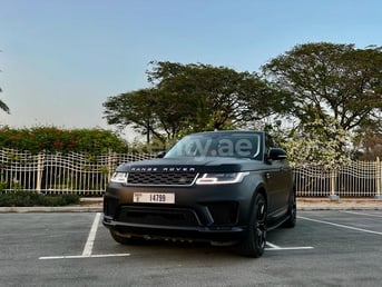 Black Range Rover Sport Dynamic for rent in Dubai 6