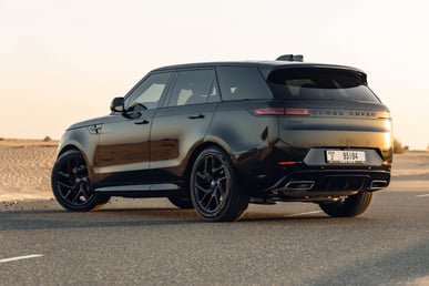 Schwarz Range Rover Sport zur Miete in Dubai 2