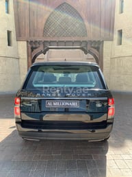 Negro Range Rover Vogue en alquiler en Abu-Dhabi 4