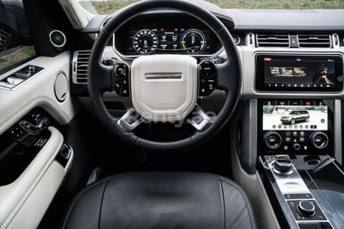 Black Range Rover Vogue for rent in Dubai 1