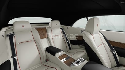 Nero Rolls Royce Dawn in affitto a Abu-Dhabi 3