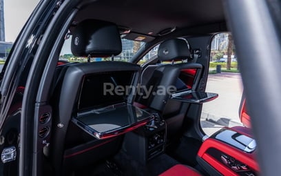 Nero Rolls Royce Ghost Black Badge in affitto a Dubai 5