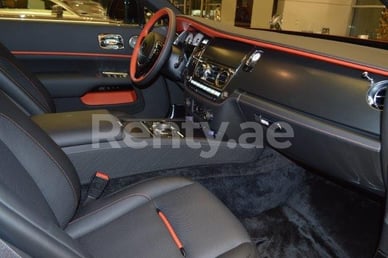 أسود Rolls Royce Wraith-BLACK BADGE ADAMAS 1 OF 40 للإيجار في Sharjah 3