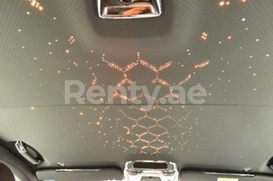 أسود Rolls Royce Wraith-BLACK BADGE ADAMAS 1 OF 40 للإيجار في Abu-Dhabi 5