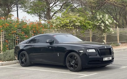 在Abu-Dhabi租赁黑色 Rolls Royce Wraith Black Badge