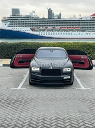 Negro Rolls Royce Wraith en alquiler en Abu-Dhabi 3