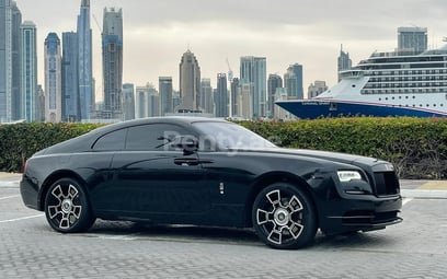 Negro Rolls Royce Wraith en alquiler en Dubai