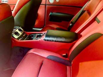 Nero Rolls Royce Wraith in affitto a Dubai 2