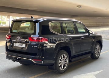 Black Toyota Land Cruiser for rent in Dubai 1
