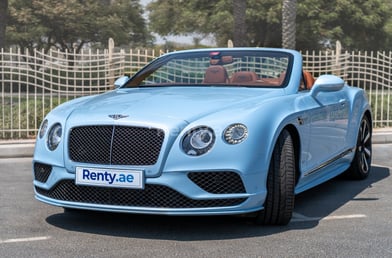 Bleue Bentley GT Convertible en location à Abu-Dhabi 5