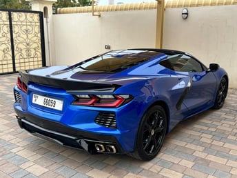 Bleue Chevrolet Corvette en location à Sharjah 6