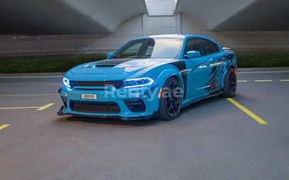 Blau Dodge Charger zur Miete in Dubai