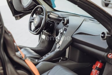 Blue McLaren 720 S Spyder for rent in Dubai 5