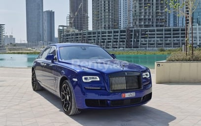 Azul Rolls Royce Ghost Black Badge en alquiler en Abu-Dhabi