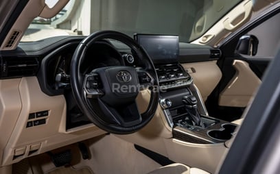 Bronze Toyota Land Cruiser for rent in Dubai 4