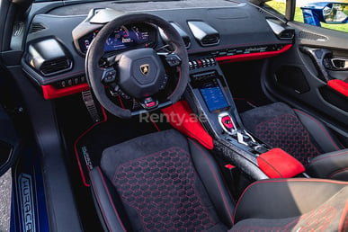 Dunkelblau Lamborghini Huracan Evo Spyder zur Miete in Dubai 2