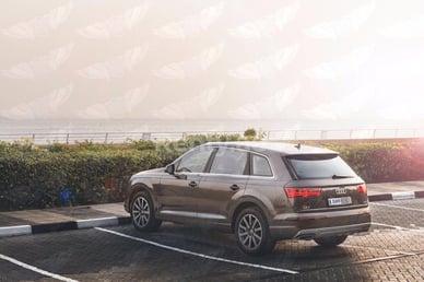 Dark Brown Audi Q7 v8 Limited Edition for rent in Abu-Dhabi 3