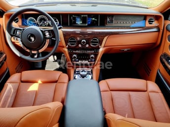 Gris Oscuro Rolls-Royce Phantom en alquiler en Sharjah 4