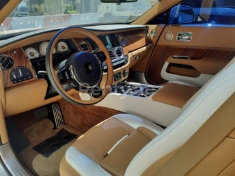 Gold Rolls Royce Wraith for rent in Dubai 3