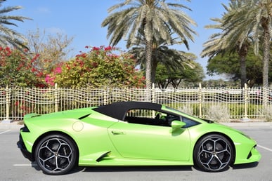 Green Lamborghini Evo Spyder for rent in Dubai 4