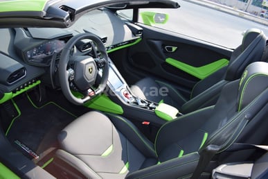 Green Lamborghini Evo Spyder for rent in Dubai 6