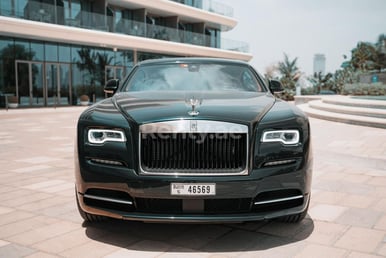 أخضر Rolls Royce Wraith للإيجار في Sharjah 0