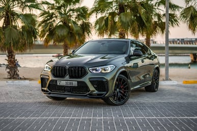 اللون الرمادي 2021 BMW X6 50i V8 BiTurbo engine with X6M bodykit للإيجار في Abu-Dhabi 6