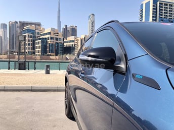 Grau Mercedes EQA FULL ELECTRIC zur Miete in Dubai 3