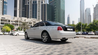 Silver Rolls Royce Ghost for rent in Dubai 1