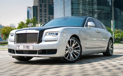 Silver Rolls Royce Ghost for rent in Dubai