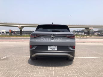 Grau Volkswagen ID.4 zur Miete in Abu-Dhabi 6