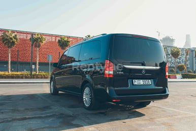 Black Mercedes V Class for rent in Abu-Dhabi 1