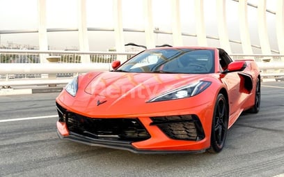 Orange Chevrolet Corvette Spyder en location à Dubai